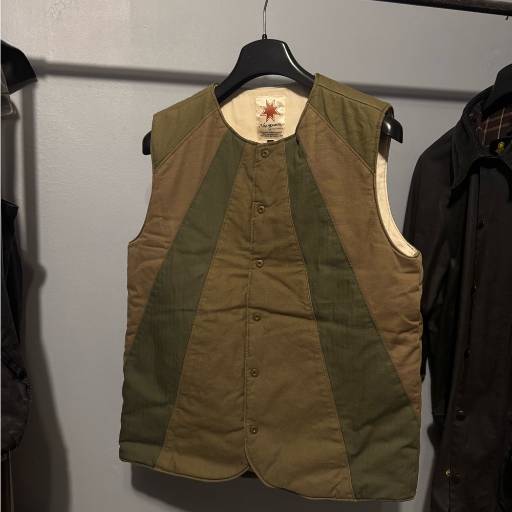 Men's Two-Tone Green Vest